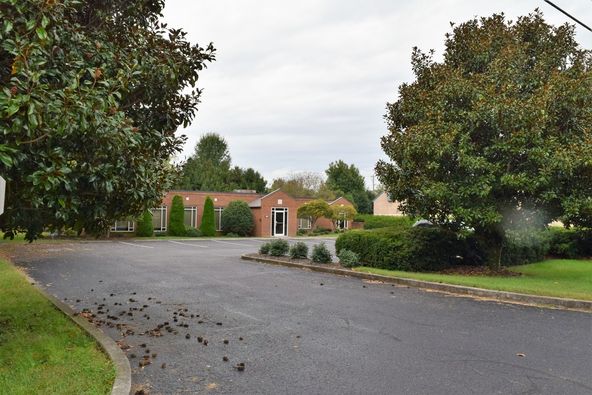 Farragut Office Building : 109-113 Peterson Road, Farragut, TN 37934